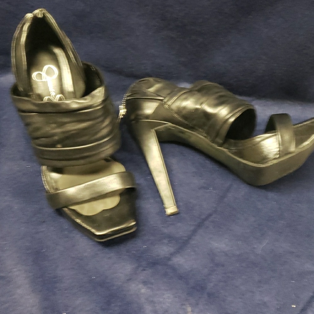 Black Sandal